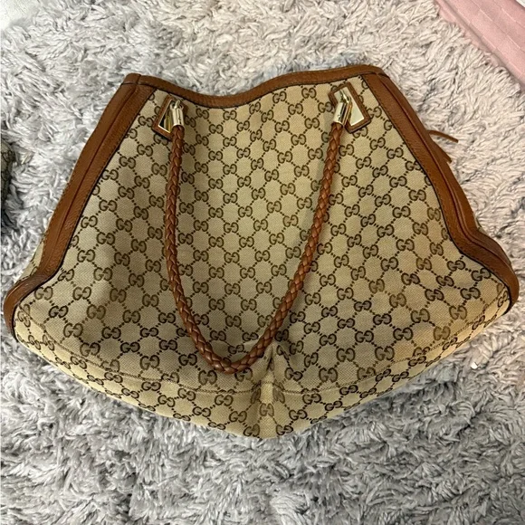 Gucci Beige and Brown Shoulder Bag - Picture 2 of 2